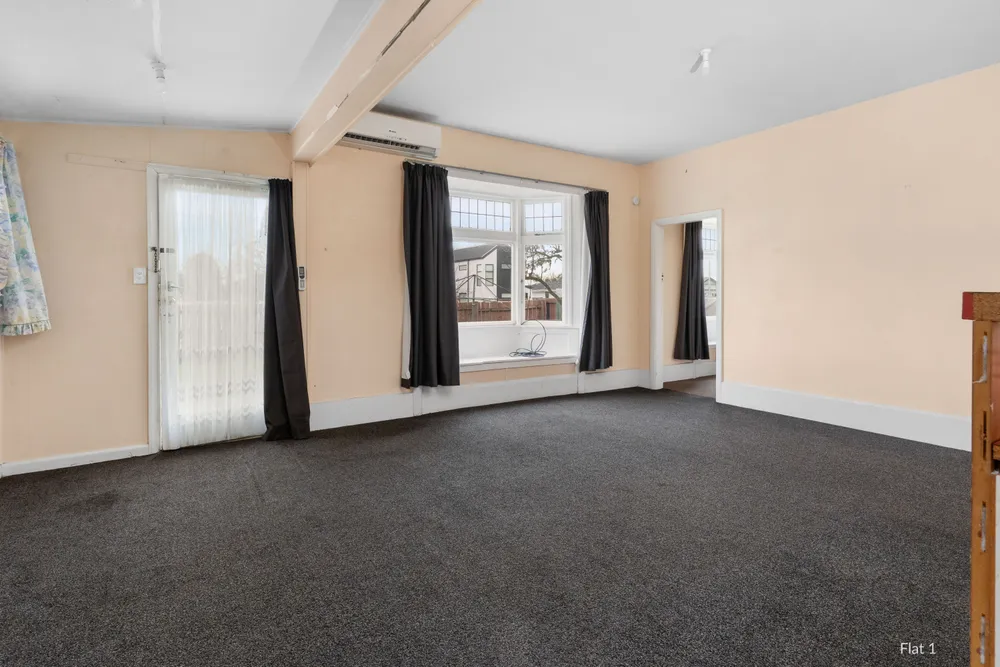 Photos of 255 Lyttelton Street