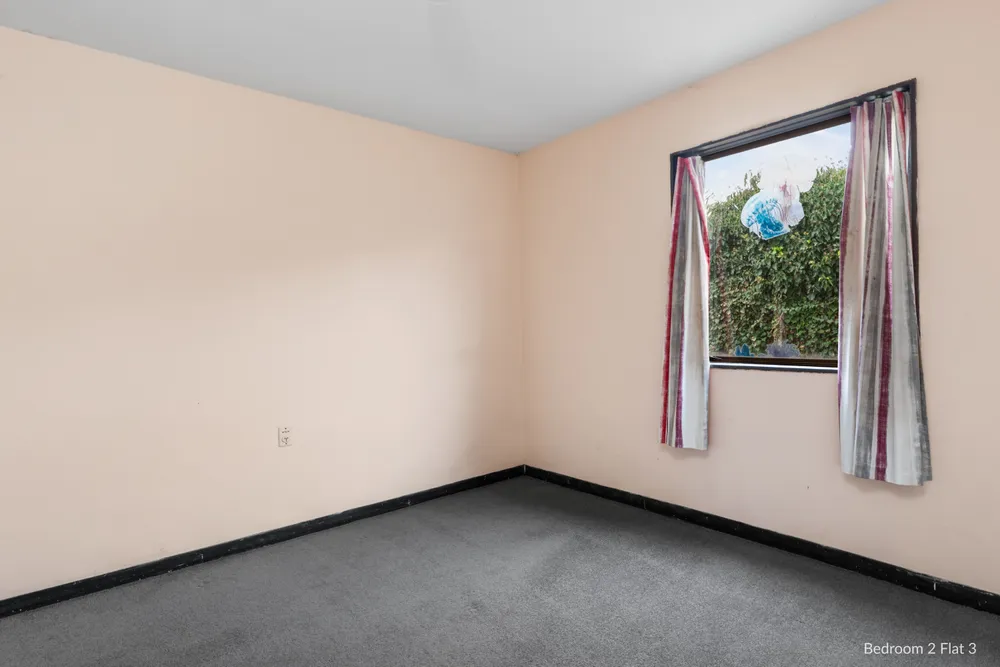 Photos of 255 Lyttelton Street