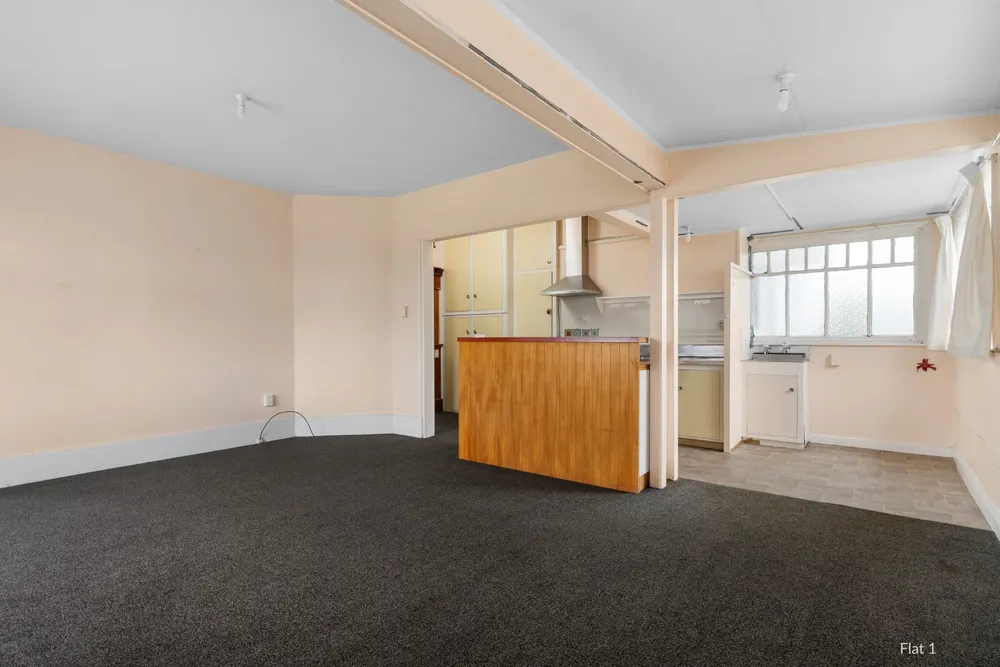 Photos of 255 Lyttelton Street