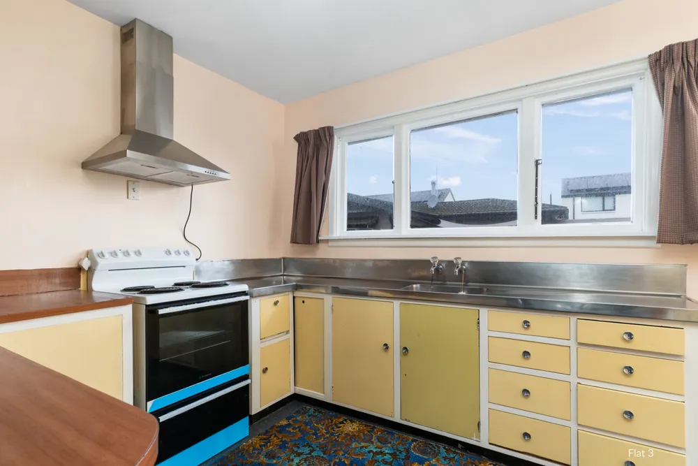 Photos of 255 Lyttelton Street