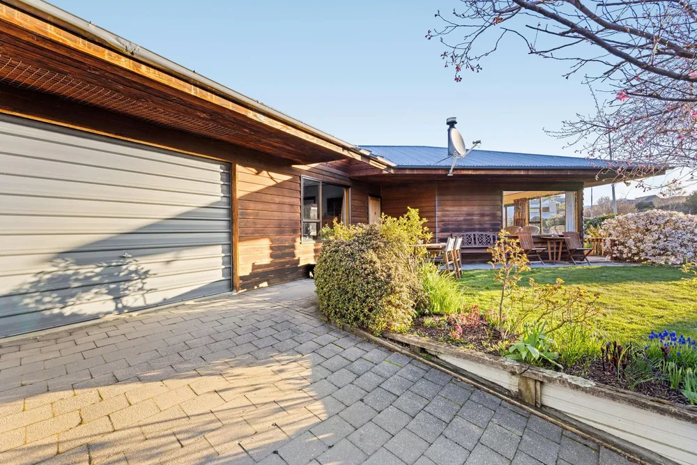 Photos of 79 Centennial Avenue