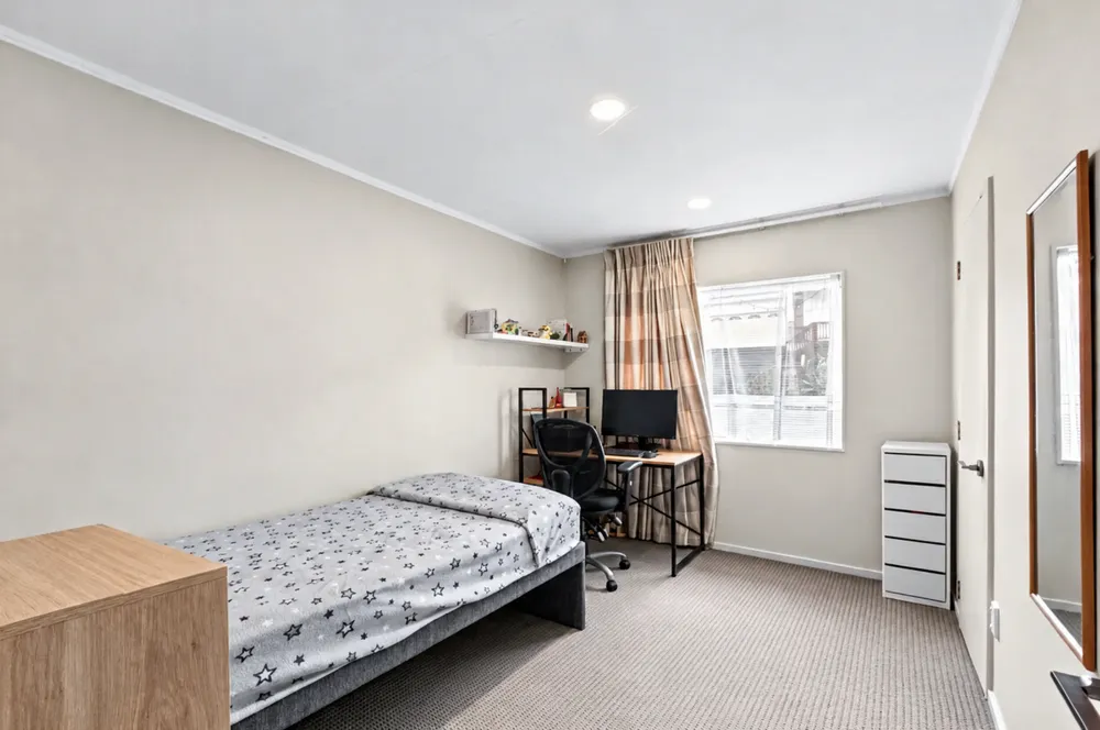 Photos of 20 Piper Place