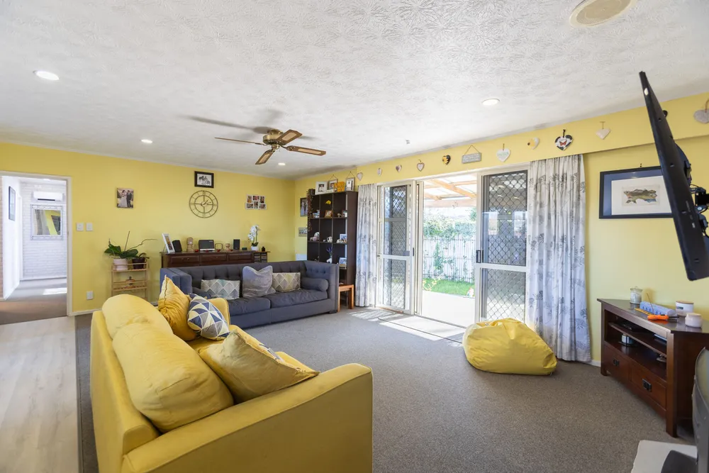 Photos of 37 Frickleton Street