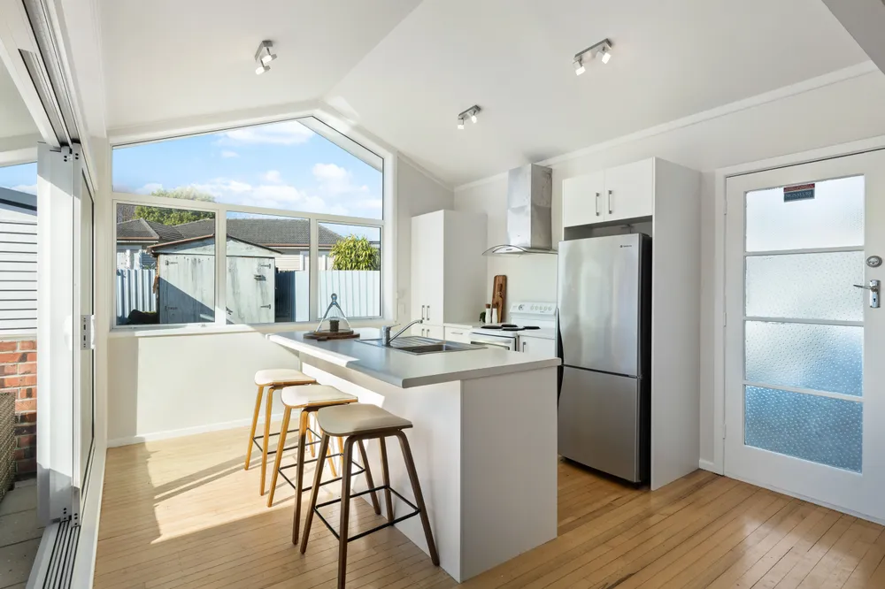 Photos of 9 Hill Crescent