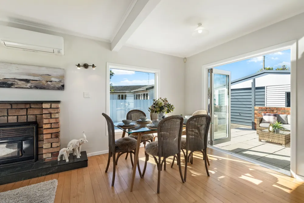 Photos of 9 Hill Crescent