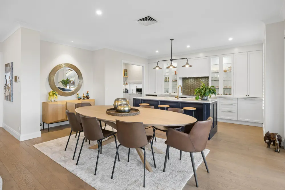 Photos of 43 Thirteenth Avenue
