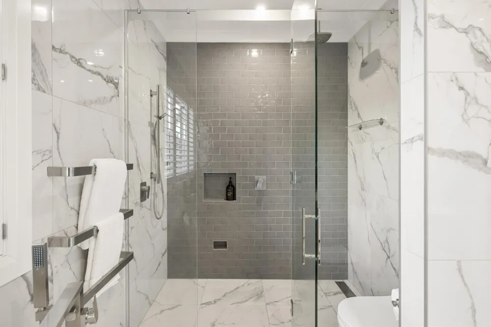 Photos of 43 Thirteenth Avenue