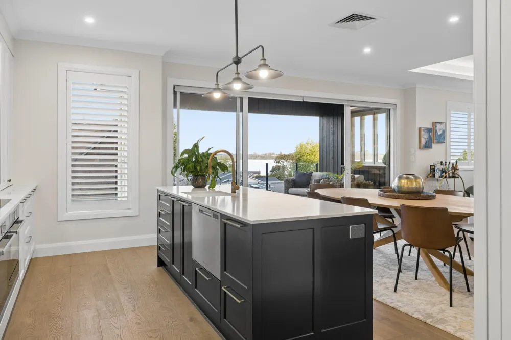 Photos of 43 Thirteenth Avenue