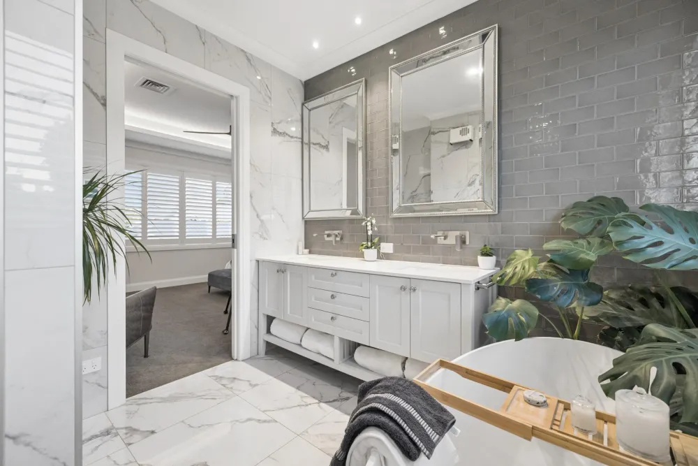 Photos of 43 Thirteenth Avenue