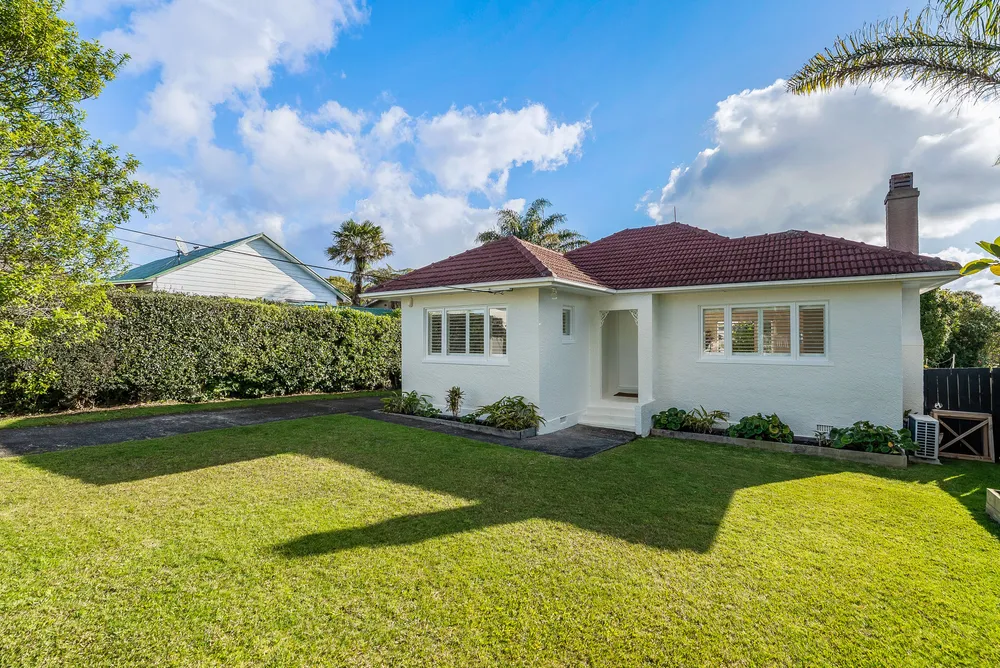 Photos of 79 Astley Avenue