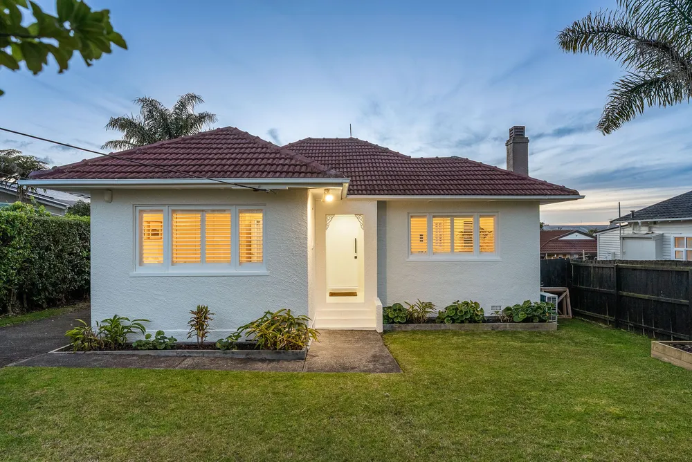 Photos of 79 Astley Avenue