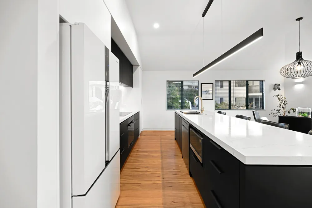 Photos of 2 Minchin Crescent