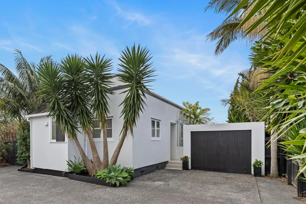 Photos of 265 Point Chevalier Road