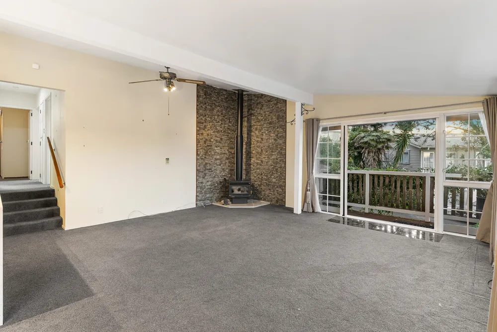 Photos of 37 Caronia Crescent