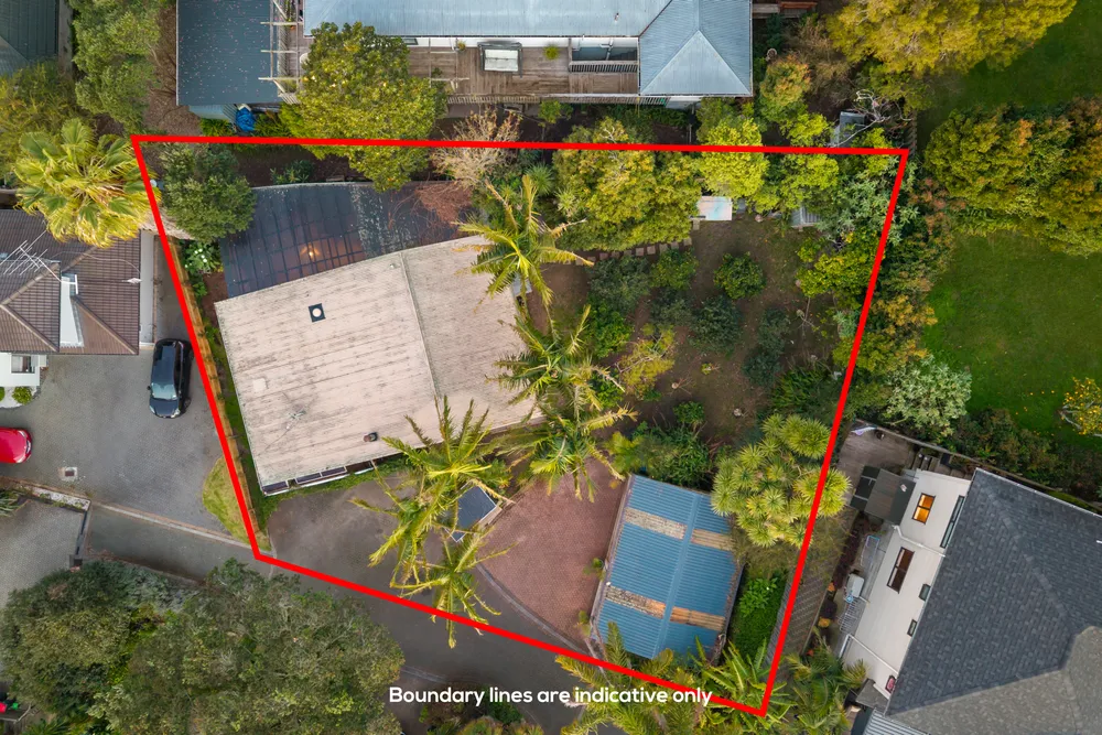 Photos of 37 Caronia Crescent