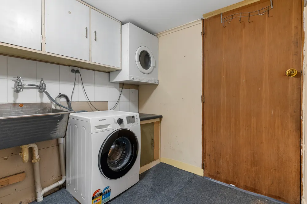 Photos of 37 Caronia Crescent