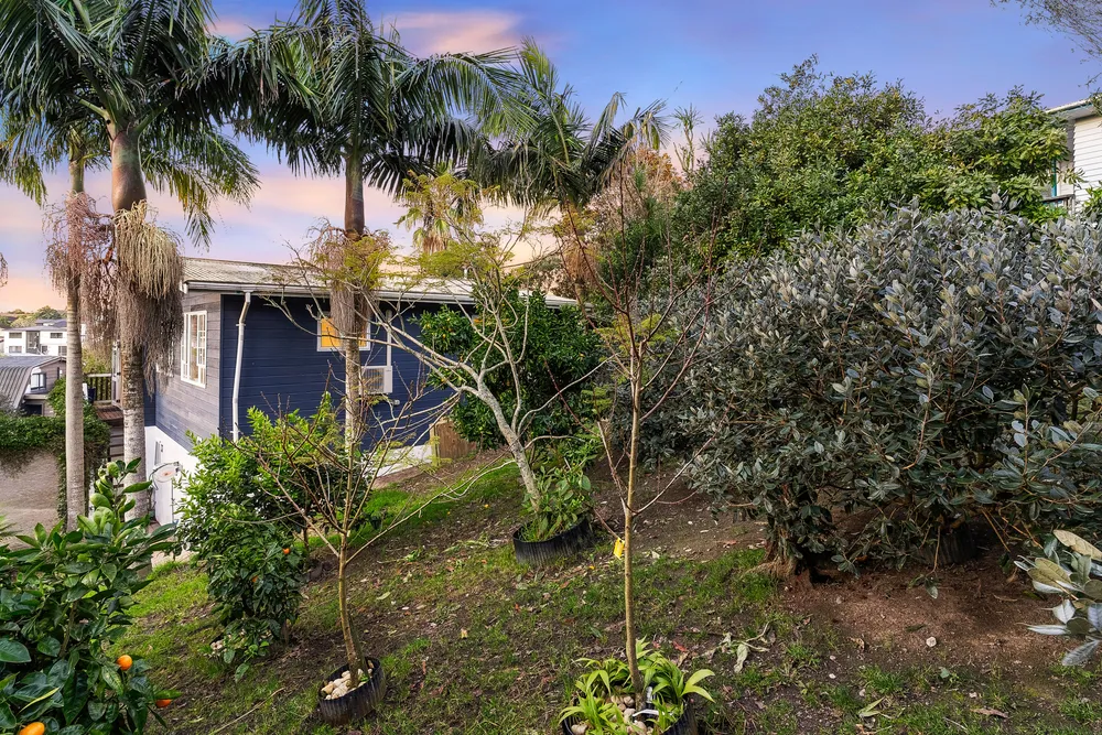 Photos of 37 Caronia Crescent