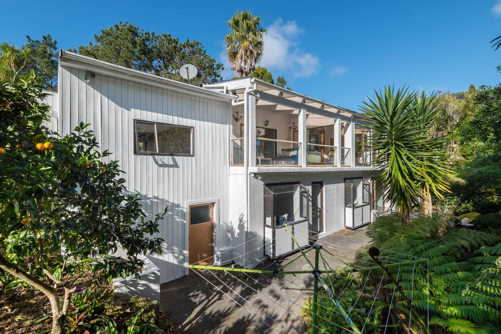 Photos of 9 Saddleback Rise