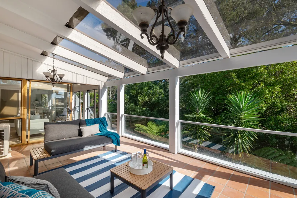 Photos of 9 Saddleback Rise