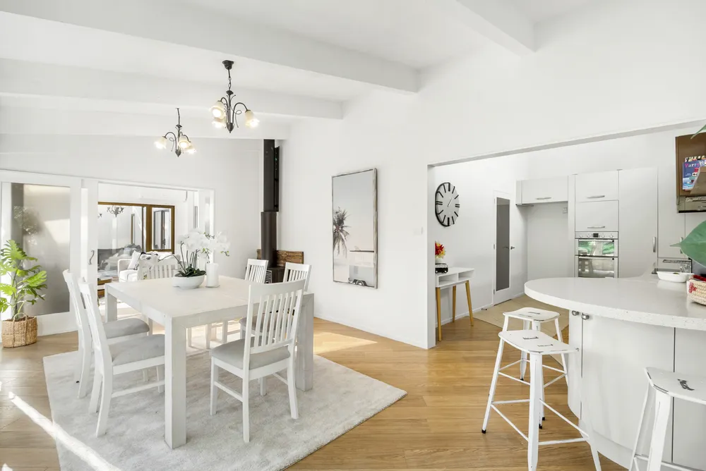 Photos of 9 Saddleback Rise