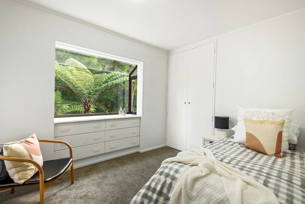 Photos of 9 Saddleback Rise