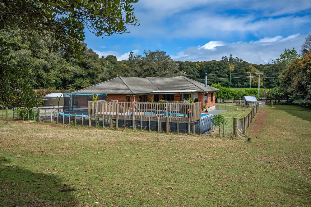Photos of 68 Kara Road