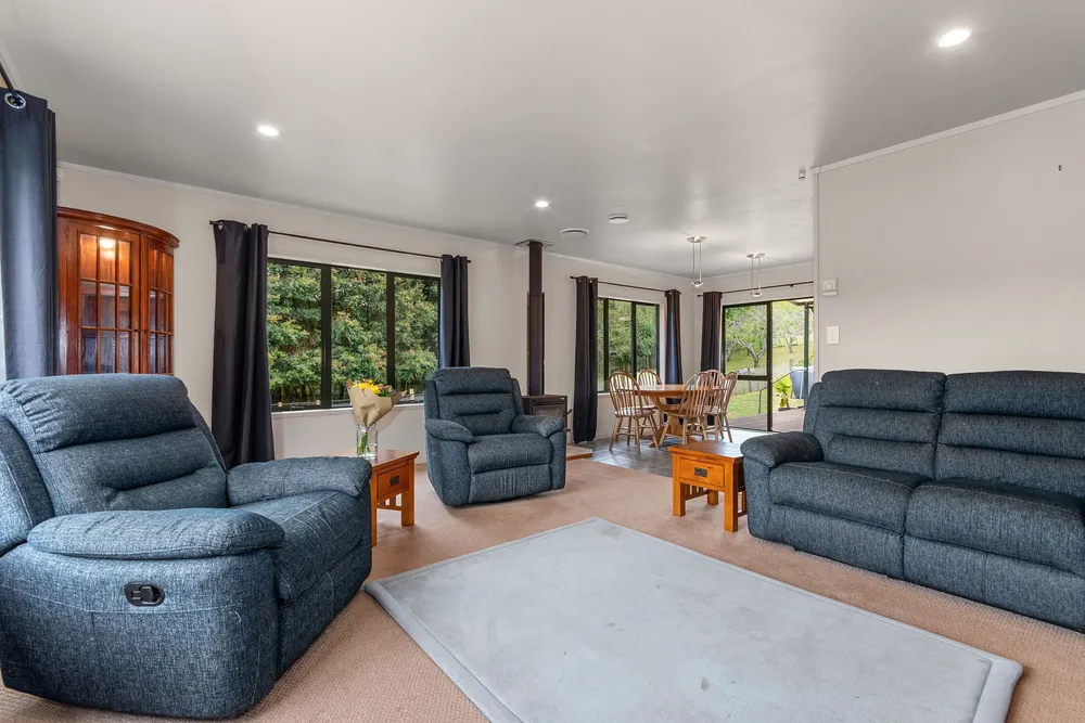 Photos of 68 Kara Road