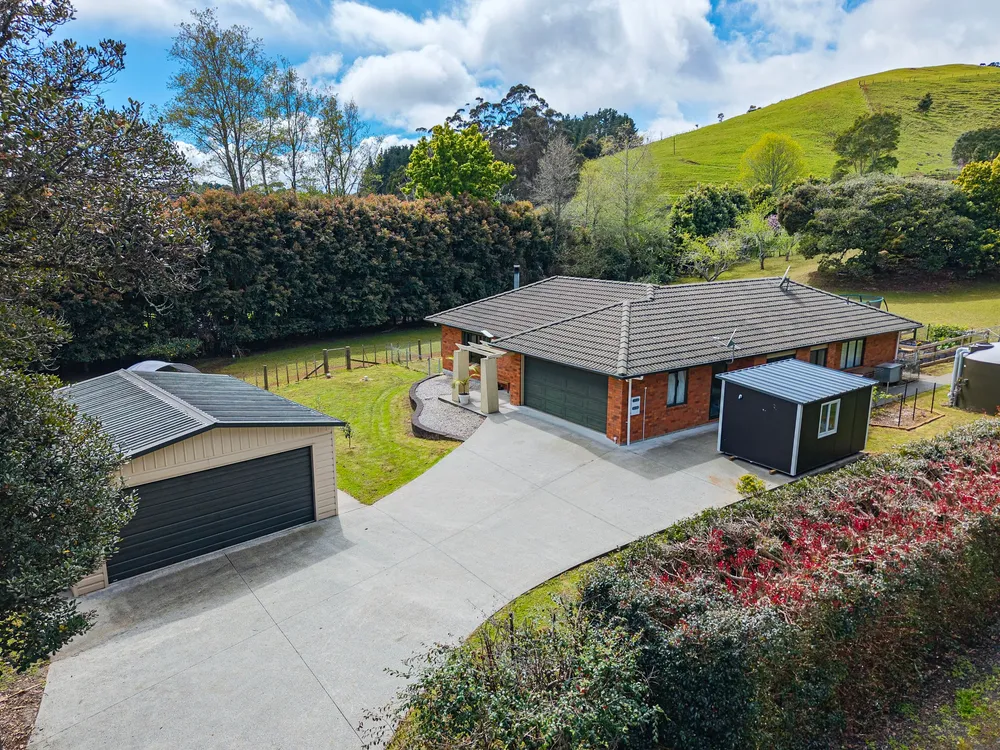 Photos of 68 Kara Road