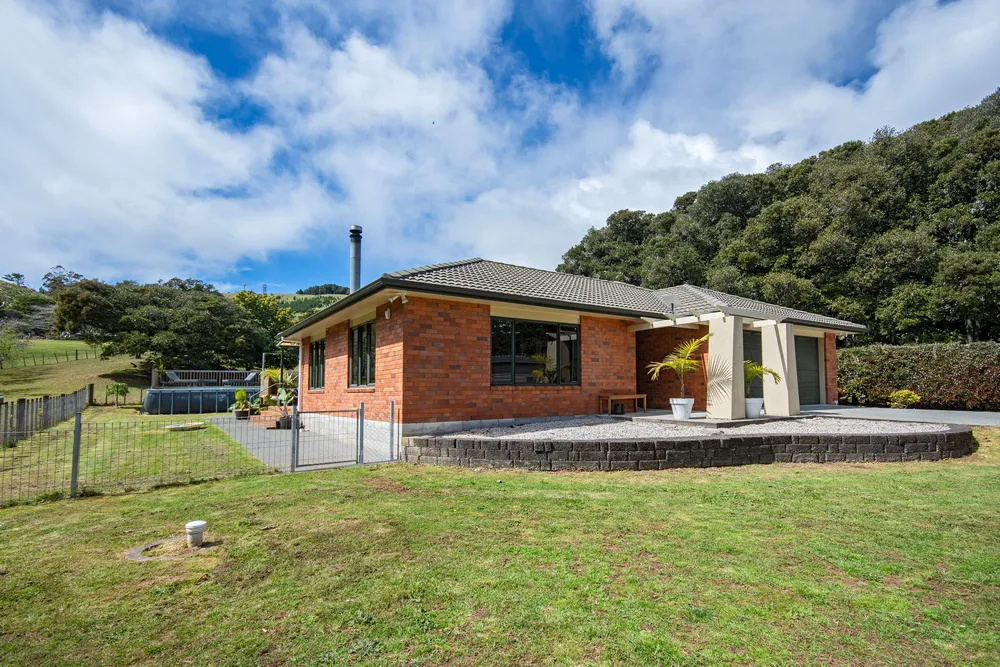 Photos of 68 Kara Road