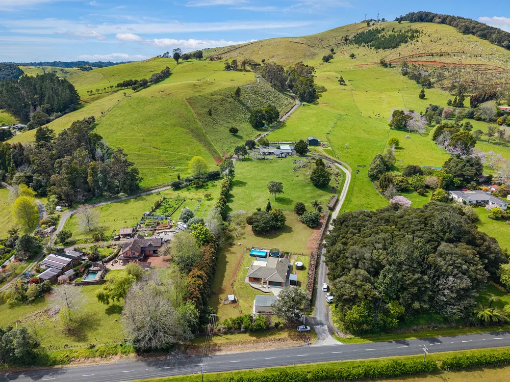 Photos of 68 Kara Road