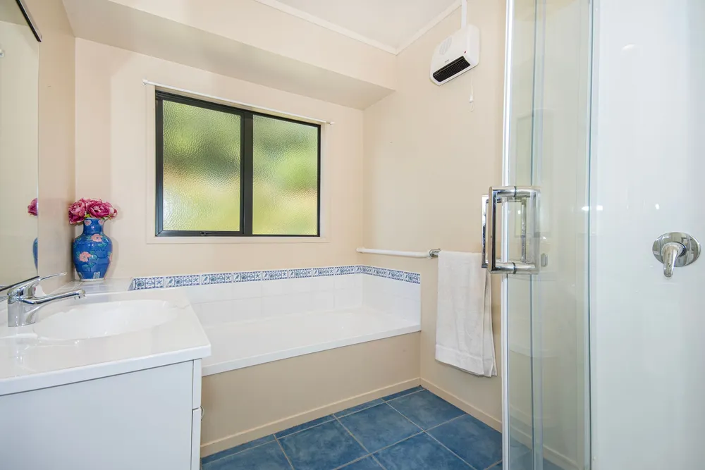 Photos of 68 Kara Road