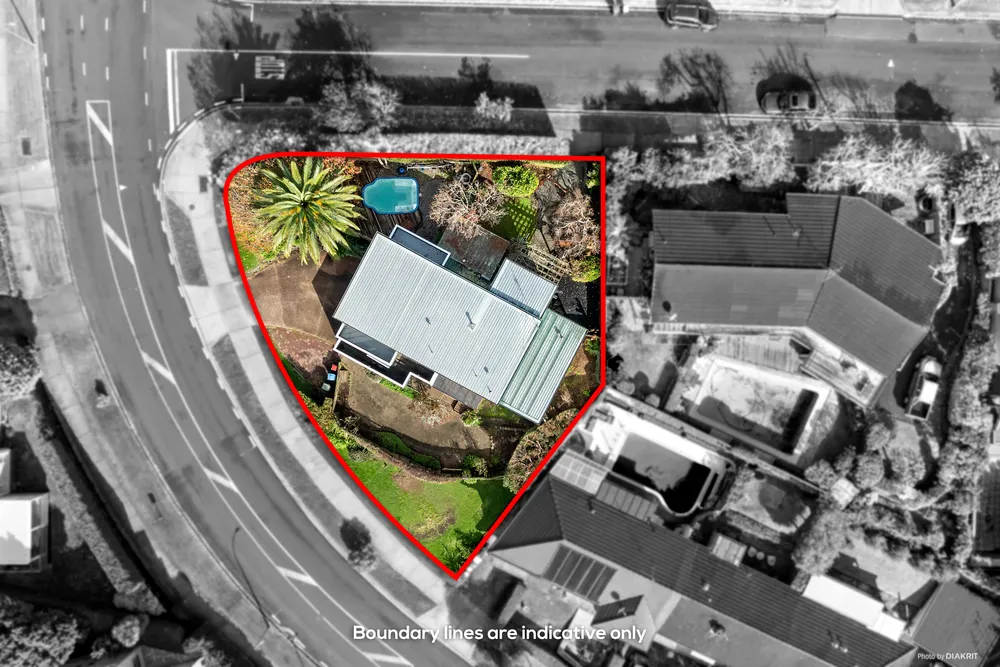 Photos of 1 Thornhill Place