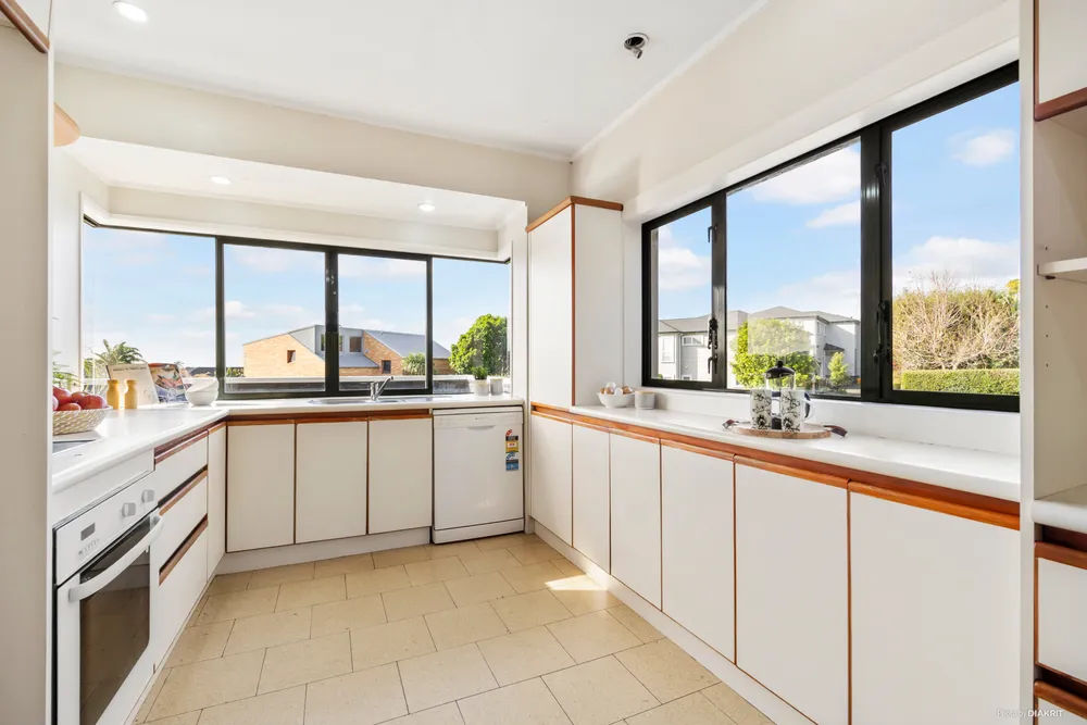 Photos of 1 Thornhill Place