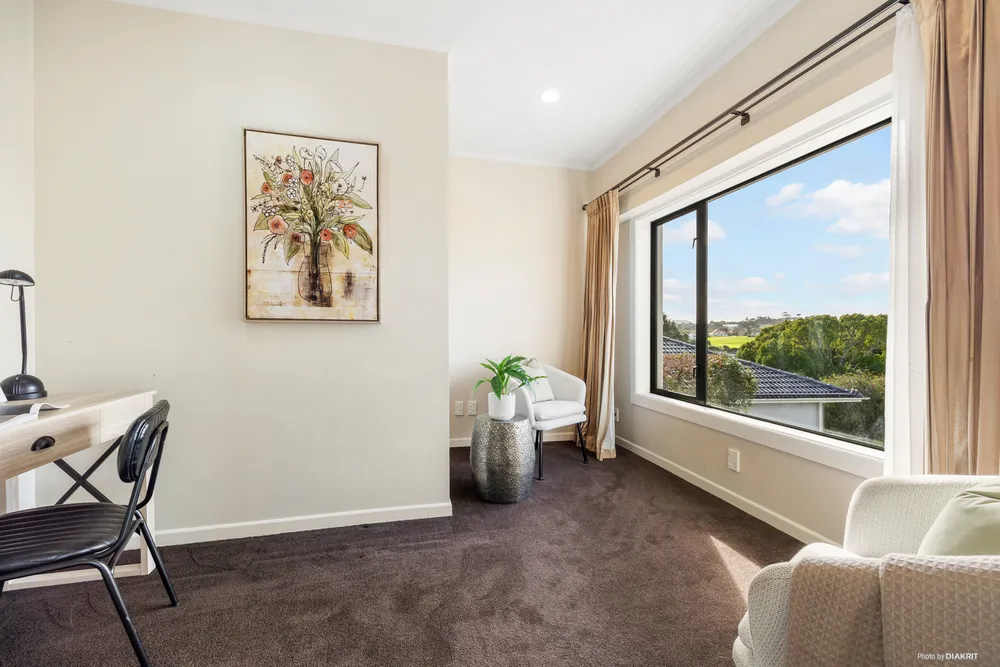 Photos of 1 Thornhill Place