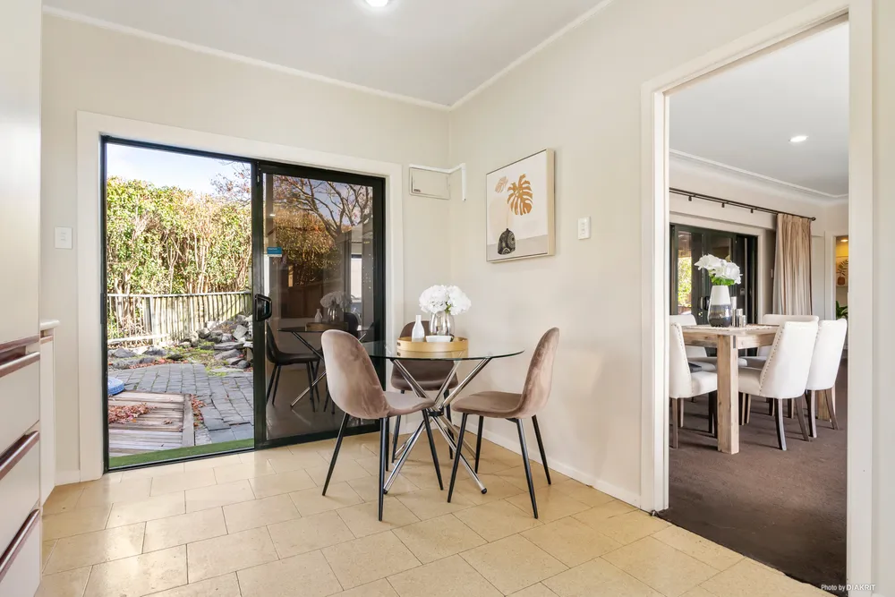 Photos of 1 Thornhill Place