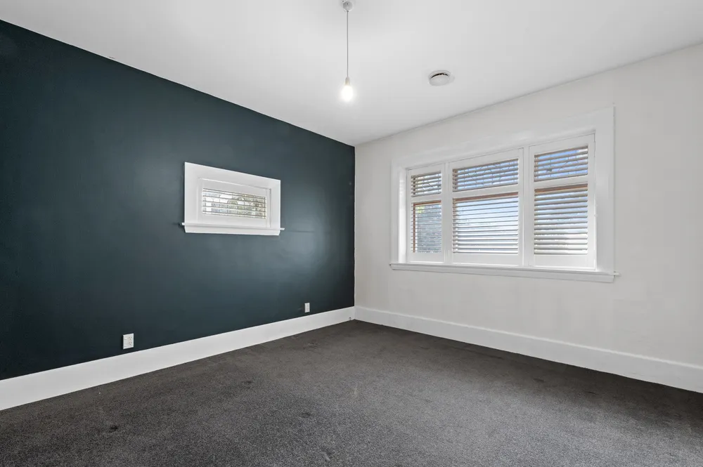 Photos of 35 Lindsay Street