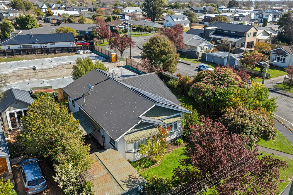 Photos of 35 Lindsay Street