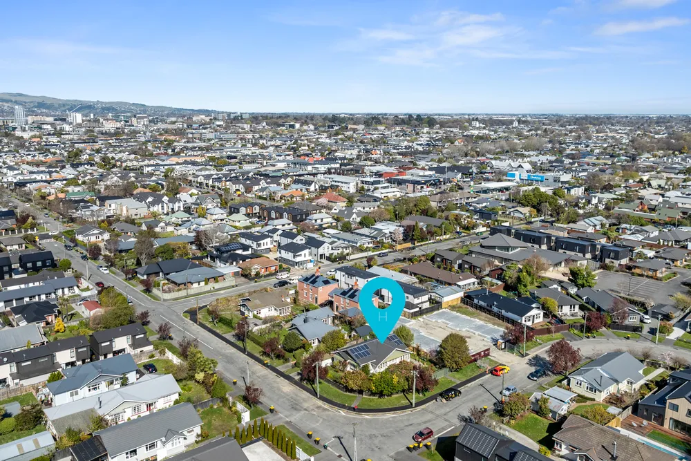 Photos of 35 Lindsay Street