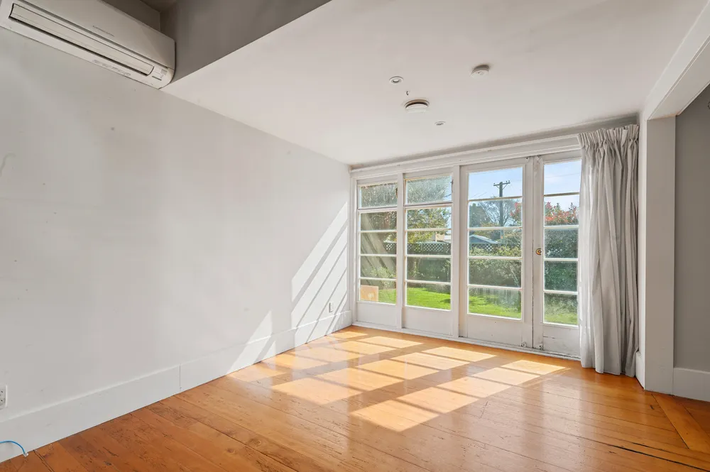 Photos of 35 Lindsay Street