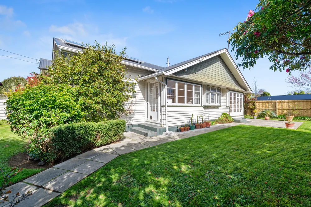 Photos of 35 Lindsay Street