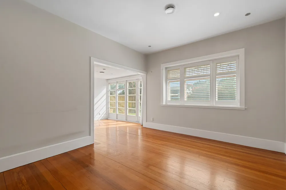 Photos of 35 Lindsay Street