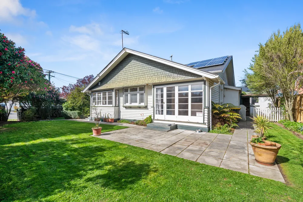 Photos of 35 Lindsay Street