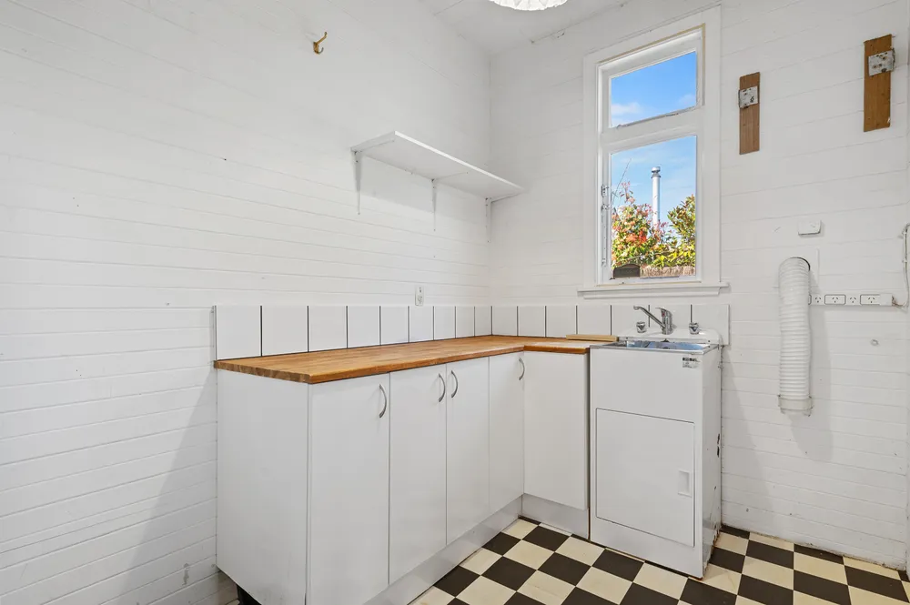 Photos of 35 Lindsay Street