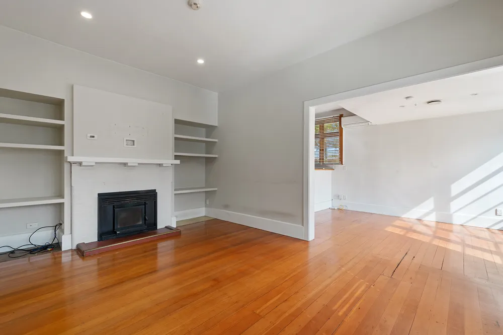 Photos of 35 Lindsay Street