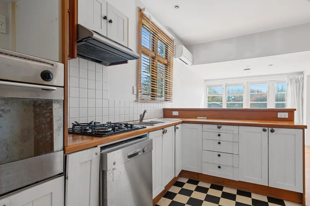 Photos of 35 Lindsay Street