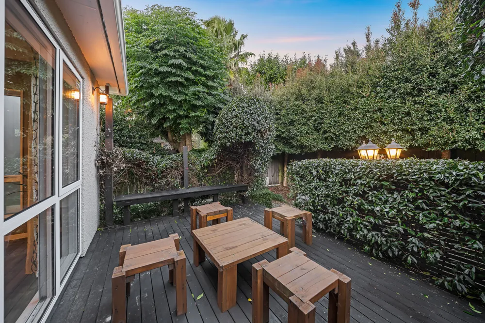 Photos of 19 Abbotts Way