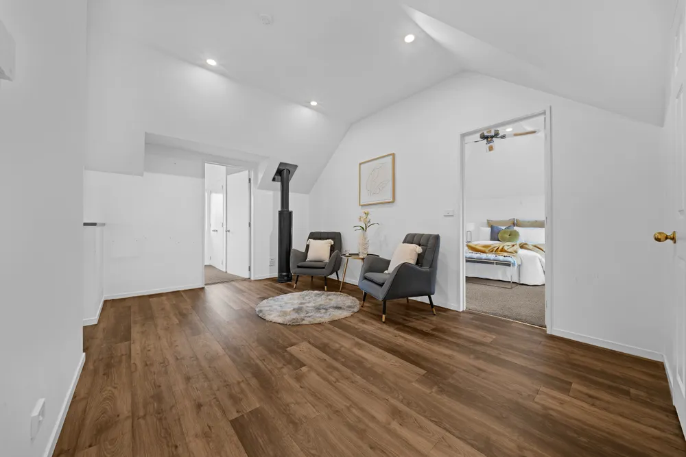Photos of 19 Abbotts Way