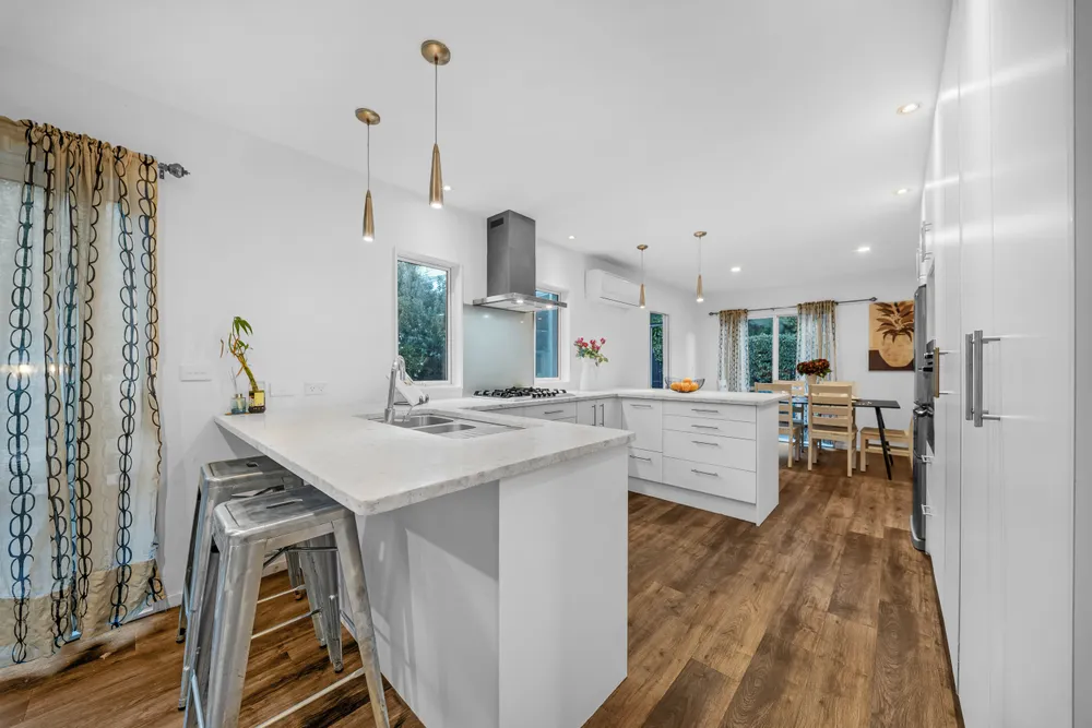Photos of 19 Abbotts Way
