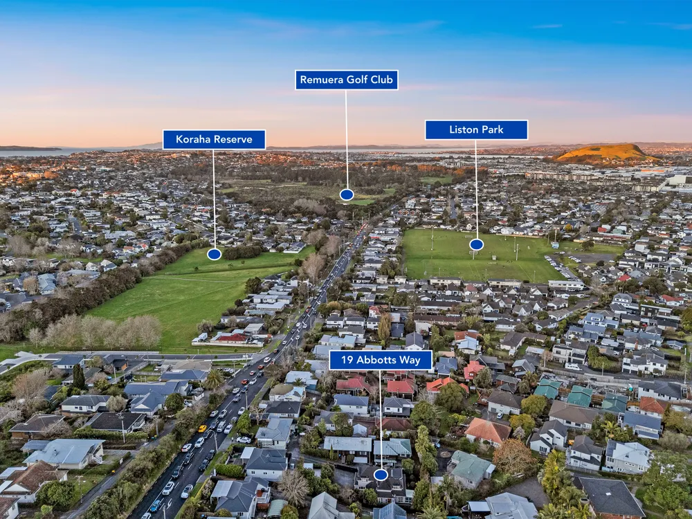 Photos of 19 Abbotts Way