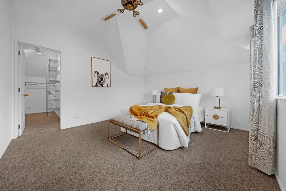 Photos of 19 Abbotts Way
